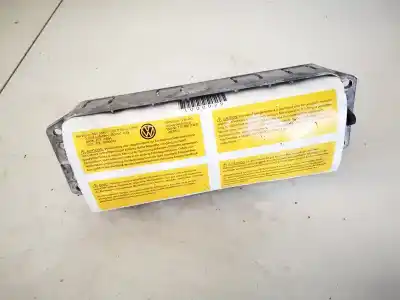 Pièce détachée automobile d'occasion AIRBAG AVANT DROIT pour VOLKSWAGEN TOURAN, 2006.10 - 2010.08 FACELIFT  Références OEM IAM 1T0880204D  