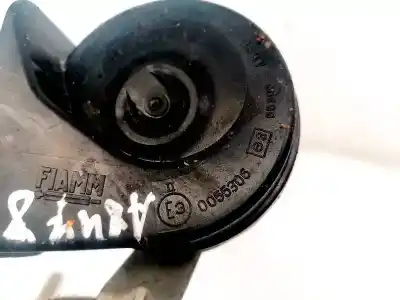 Pezzo di ricambio per auto di seconda mano corno per volvo v50 (545) 2.4 riferimenti oem iam e30055306  