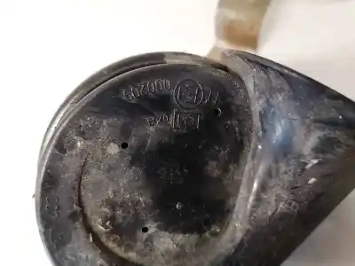 Second-hand car spare part horn for bmw x5 (e53) 3.0d oem iam references e1000209  