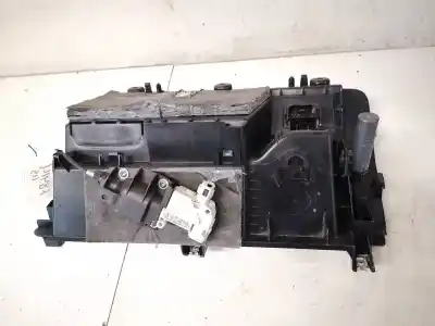 Автозапчасти б/у бардачок за audi q7 (4l) 3.0 tdi ссылки oem iam 4l1857035e  