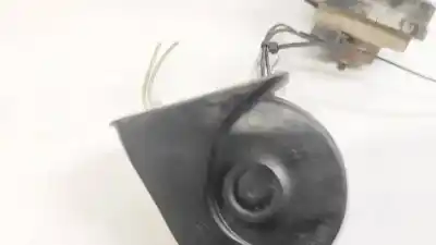 Pezzo di ricambio per auto di seconda mano corno per citroen c8 2.2 hdi exclusive riferimenti oem iam e30055306  