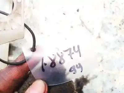 Peça sobressalente para automóvel em segunda mão depósito do limpa vidros por ford focus lim. (cb8) 1.6 tdci cat referências oem iam bv6117b613a  bv61-17b613-a