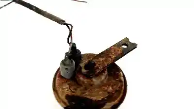 Pezzo di ricambio per auto di seconda mano corno per toyota corolla (e11) 2.0 d-4d linea sol riferimenti oem iam   