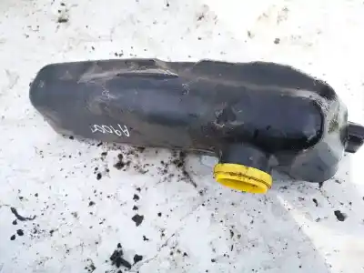 Second-hand car spare part windscreen washer bottle for dacia sandero ii 1.2 oem iam references 289109345r  289105682r, 289102573r