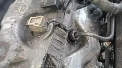 Pezzo di ricambio per auto di seconda mano iniettore per toyota corolla (e11) 2.0 d-4d linea sol riferimenti oem iam 2367027020