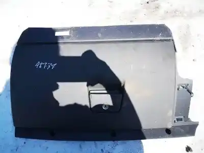 Second-hand car spare part glove compartment for volvo v50 (545) 2.4 oem iam references 8626141