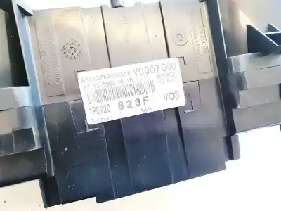 Peça sobressalente para automóvel em segunda mão quadrante por seat leon (1p1) 2.0 tdi referências oem iam 1p0920823f  v0007000, a2c53029632