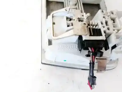 Second-hand car spare part interior light for opel meriva 1.6 16v oem iam references 273893313  