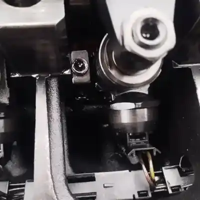 Автозапчасти б/у инжектор за volkswagen golf v variant (1k5) 1.9 tdi ссылки oem iam 