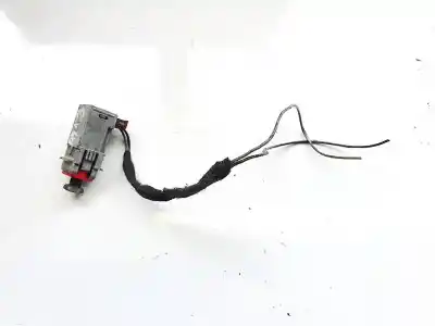 Second-hand car spare part switch for opel astra h twintop (a04) 1.9 cdti (l67) oem iam references 55701396