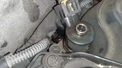 Автозапчастина б/у инжектор для opel astra h caravan 1.9 cdti посилання на oem iam 0445110276