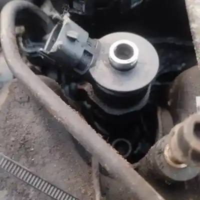 Peça sobressalente para automóvel em segunda mão injetor por peugeot partner (s2) 1.6 16v hdi referências oem iam 0445110311