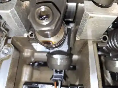 Second-hand car spare part injector for seat leon (1p1) 1.9 tdi oem iam references   