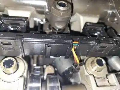 Peça sobressalente para automóvel em segunda mão injetor por dodge journey 2.0 16v crd cat referências oem iam   