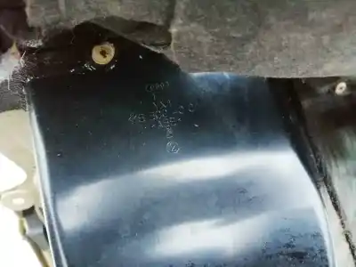 Автозапчастина б/у бардачок для audi a4 avant (8e) 2.7 tdi (dpf) посилання на oem iam 11830010  1183004001