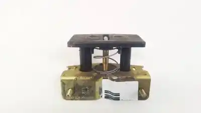 Peça sobressalente para automóvel em segunda mão plásticos por peugeot 406 (8b) 1.8 16v referências oem iam 