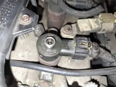 Piesă de schimb auto la mâna a doua INJECTOR pentru FORD KA (CCU)  Referințe OEM IAM 0445110183  