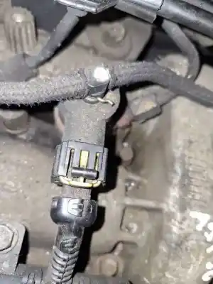 Piesă de schimb auto la mâna a doua INJECTOR pentru FORD KA (CCU)  Referințe OEM IAM 0445110183  