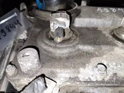 Peça sobressalente para automóvel em segunda mão injetor por mazda 6 lim. (gh) 2.0 crtd 140cv active referências oem iam 