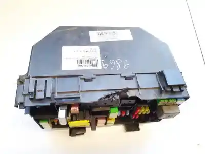 Автозапчасти б/у блок реле/предохранителей за dodge journey 2.0 16v crd cat ссылки oem iam 56049720at  zrtb0cc04e7