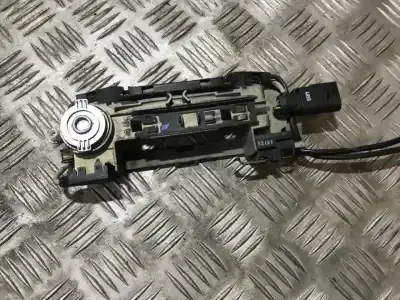 Автозапчастина б/у ліва передня зовнішня ручка для audi a4, b5 1999.09 - 2001.08 facelift 1.8 t 110kw 1995.01 - 2000.11 посилання на oem iam 8l4837064  