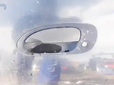 Peça sobressalente para automóvel em segunda mão Puxador Exterior Dianteiro Esquerdo por MAZDA 323 1.5 G 16V/25 (EGI DOHC) Referências OEM IAM   