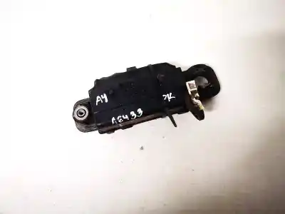 Автозапчасти б/у левая передняя наружная ручка за audi a4 avant (b5) 1.9 tdi ссылки oem iam 4a0837205  8d0837205