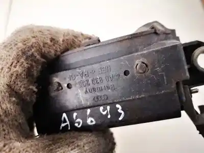 Автозапчасти б/у задняя левая наружная ручка за audi a4 avant (b5) 1.9 tdi ссылки oem iam 4a0839205  