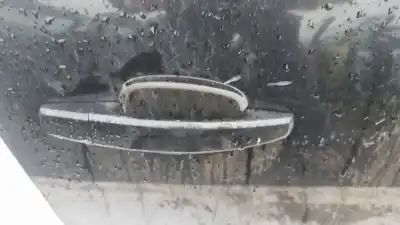 Second-hand car spare part exterior right front door handle for opel zafira b 1.9 cdti oem iam references 