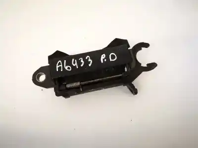 Автозапчастина б/у зовнішня ручка передня прав для AUDI A4 AVANT (B5) 1.9 TDI Посилання на OEM IAM 4A0837206  8D0837206A