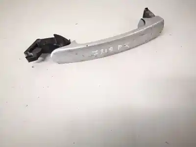 Автозапчасти б/у левая передняя наружная ручка за VOLKSWAGEN PASSAT VARIANT (3B6) 1.8 20V Turbo ссылки OEM IAM 3B0837207  