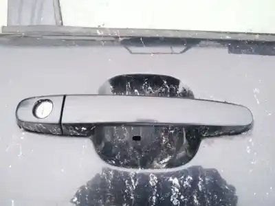 Автозапчасти б/у наружная рукоятка передняя справа за toyota rav 4 (a2) 2.0 d-4d executive 4x4 (2003->) ссылки oem iam   