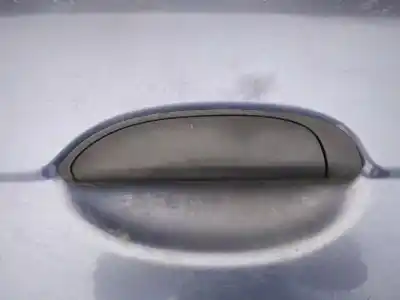Pièce détachée automobile d'occasion Poignée De Porte Avant Gauche pour RENAULT MEGANE I SCENIC (JA0) Motor 1.9 Ltr. - 72 kW dTi Diesel CAT Références OEM IAM   