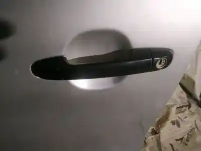 Peça sobressalente para automóvel em segunda mão puxador exterior dianteiro esquerdo por hyundai i30 1.6 crdi cat referências oem iam 