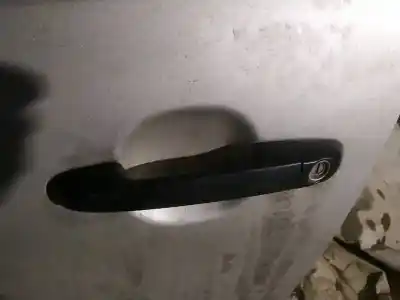 Pezzo di ricambio per auto di seconda mano maniglia esterna anteriore sinistra per hyundai i30 1.6 crdi cat riferimenti oem iam 