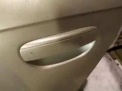 Автозапчасти б/у задняя левая наружная ручка за audi a6 avant (4f5) 2.4 ссылки oem iam 