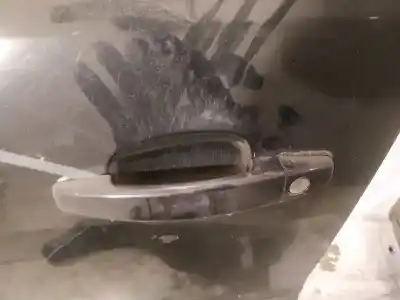 Second-hand car spare part exterior left front door handle for opel zafira b 1.9 cdti oem iam references 