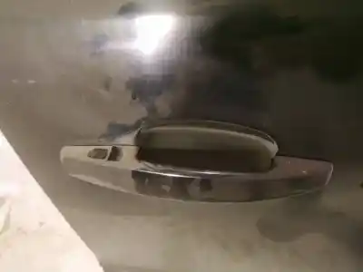 Second-hand car spare part exterior right front door handle for opel zafira b 1.9 cdti oem iam references 