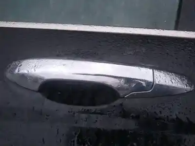 Автозапчастина б/у ліва передня зовнішня ручка для honda cr-v (re) 2.2 dtec cat посилання на oem iam   