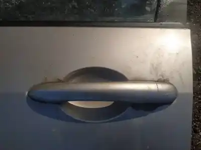 Автозапчастина б/у ліва передня зовнішня ручка для nissan primera, p12 2002.01 - 2008.12 2.2 dci 102kw 2003.04 - 2008.12 посилання на oem iam 