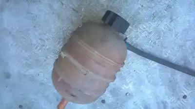 Second-hand car spare part coolant expansion tank for peugeot 206+ 1.1 oem iam references 9641470180