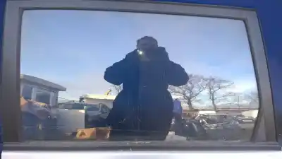 Peça sobressalente para automóvel em segunda mão vidro traseiro esquerdo por kia carens 2.0 crdi referências oem iam 