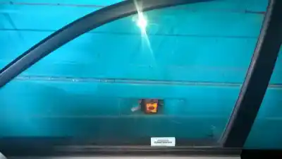 Peça sobressalente para automóvel em segunda mão vidro dianteiro esquerdo por kia carens 2.0 crdi referências oem iam 