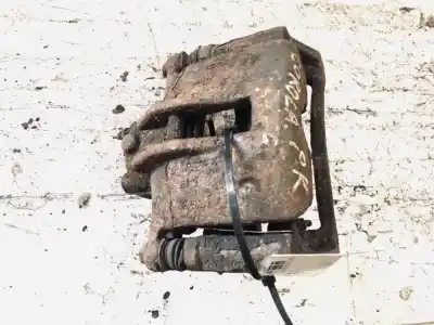 Pezzo di ricambio per auto di seconda mano pinza freno anteriore sinistra per toyota corolla (e11) 2.0 d-4d linea sol riferimenti oem iam 