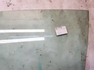 Peça sobressalente para automóvel em segunda mão vidro dianteiro esquerdo por peugeot 208 1.2 12v vti referências oem iam   