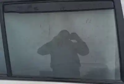 Second-hand car spare part rear right glass window for toyota corolla (e11) 2.0 d-4d linea sol oem iam references 