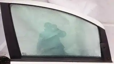 Peça sobressalente para automóvel em segunda mão vidro dianteiro direito por opel zafira b 1.9 cdti referências oem iam 