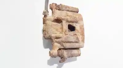 Peça sobressalente para automóvel em segunda mão pinça de travão traseira direita por toyota avensis wagon (t25) 2.0 d-4d executive referências oem iam 