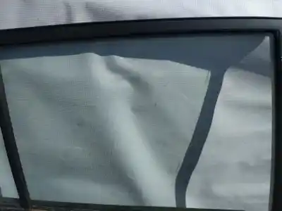 Peça sobressalente para automóvel em segunda mão vidro traseiro direito por toyota corolla (e11) 2.0 d-4d linea sol referências oem iam 