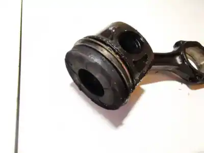 Second-hand car spare part piston for audi a3 (8p) 2.0 tdi oem iam references 038j  